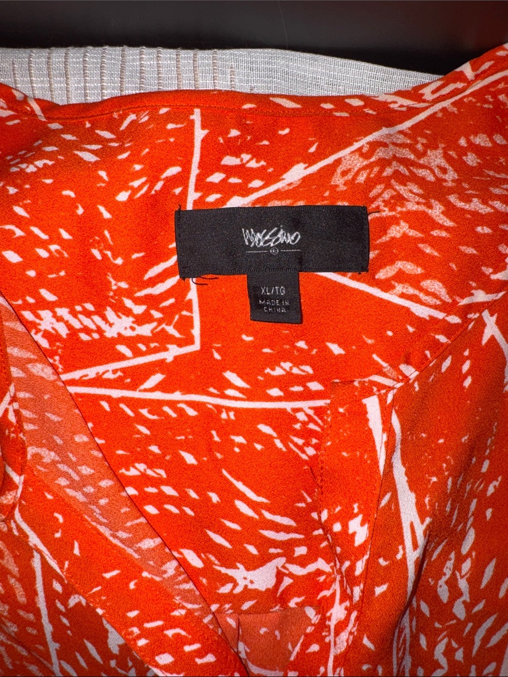 Wayf Red-Orange and White Printed V-Neck Top